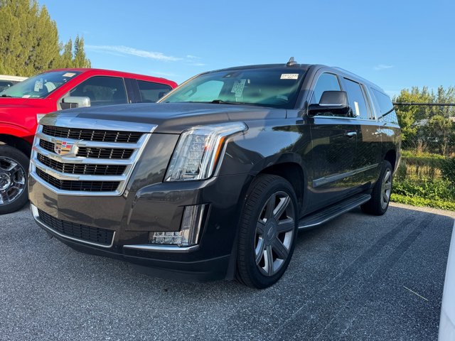 Used 2020 Cadillac Escalade ESV Luxury AWD/4WD image 8