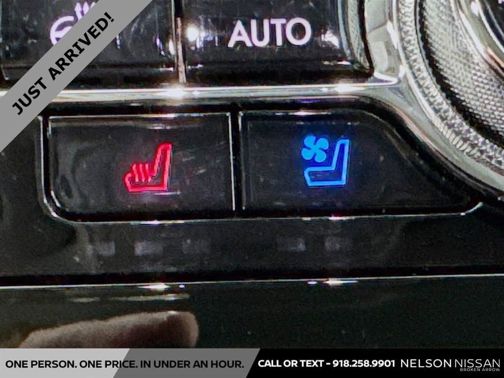 Used 2020 Lincoln Corsair Reserve w/ Equipment Group 202A image 21