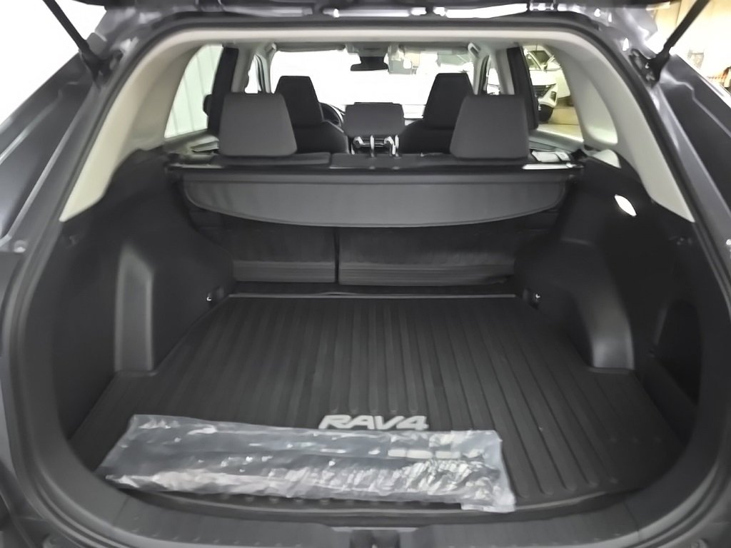 Used 2024 Toyota RAV4 XLE image 11
