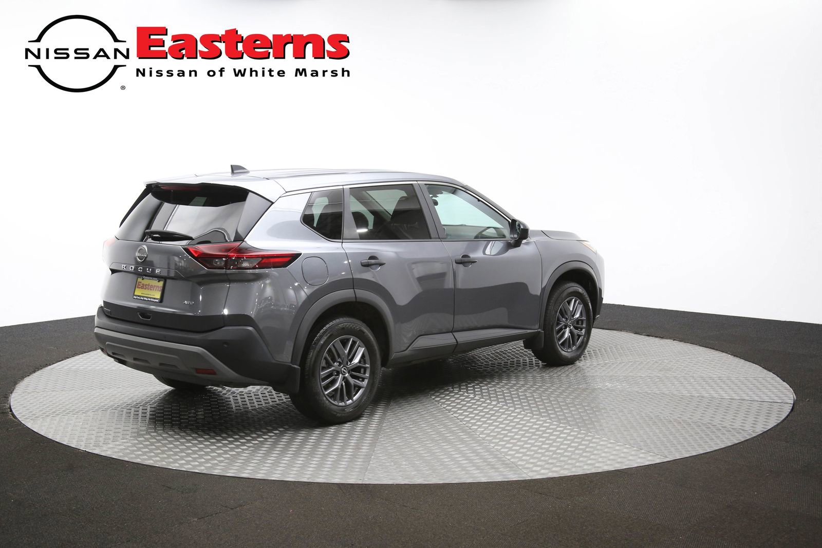 Used 2023 Nissan Rogue S image 42