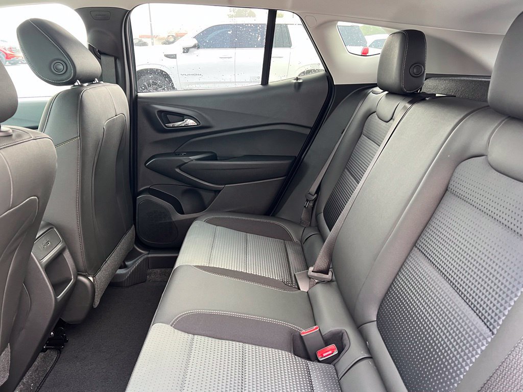 New 2026 Chevrolet Trax LT w/ Driver Confidence Package FWD image 10
