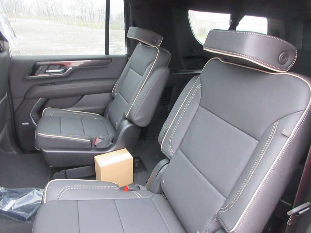 New 2026 GMC Yukon XL Elevation w/ Elevation Premium Package image 13