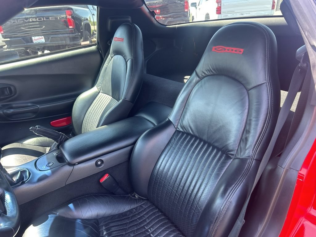Used 2004 Chevrolet Corvette Z06 w/ Memory Package RWD image 8