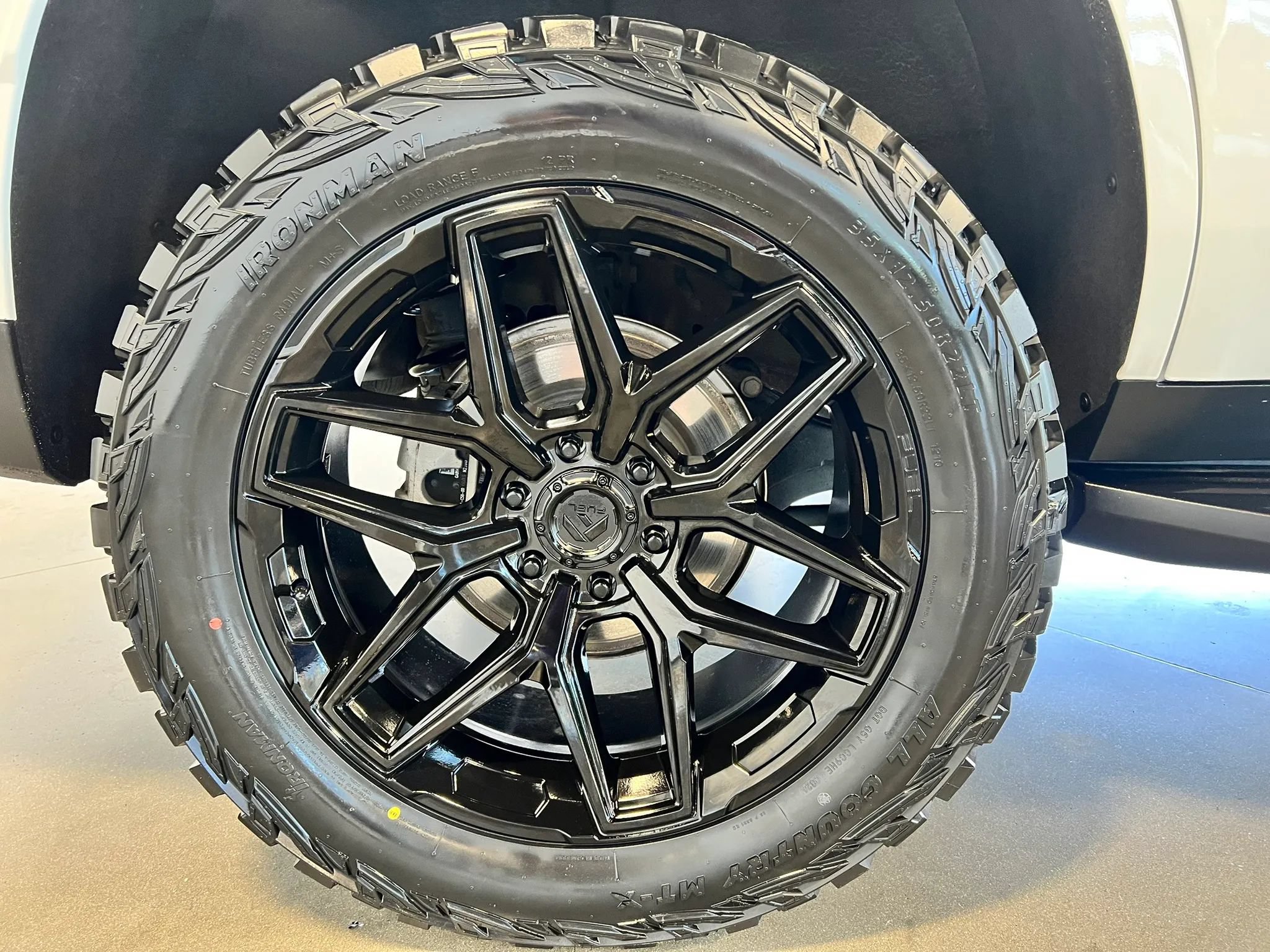 Used 2023 Chevrolet Tahoe LT AWD/4WD image 28