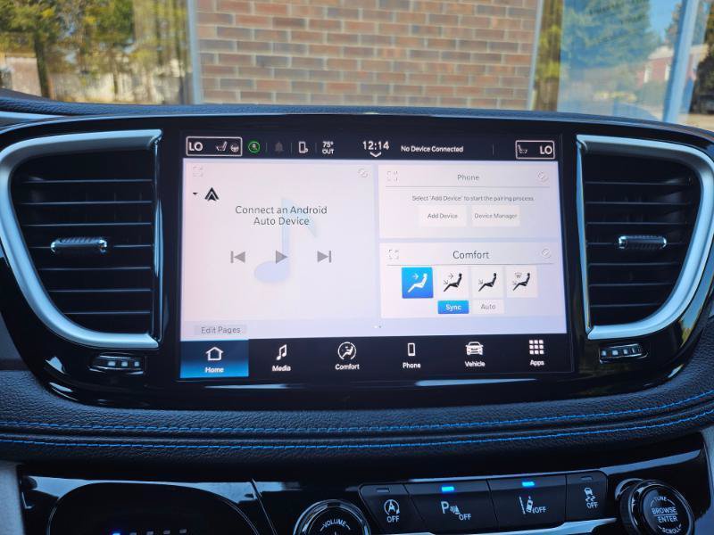 Used 2021 Chrysler Pacifica Touring-L FWD image 47