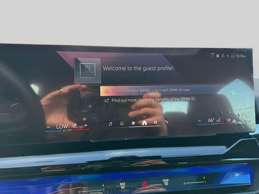 Certified 2024 BMW i5 eDrive40i w/ Convenience Package image 15