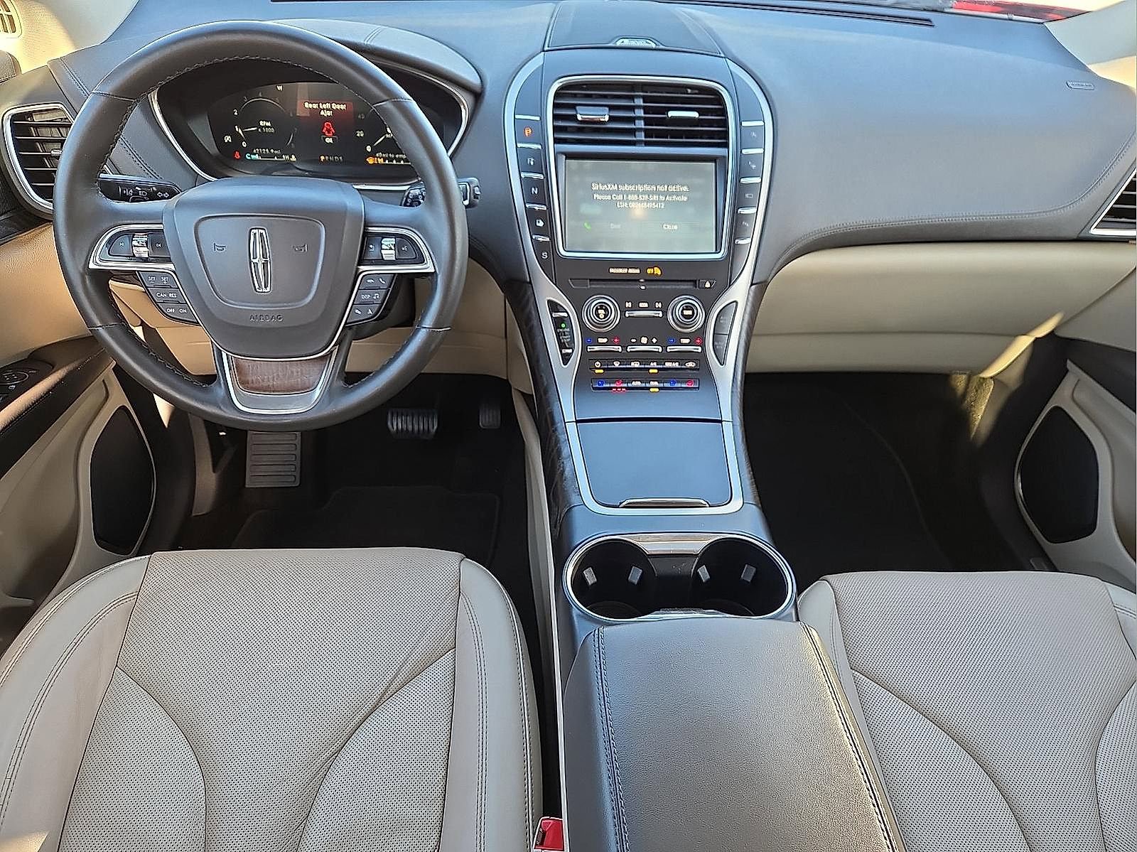 Used 2019 Lincoln Nautilus Reserve image 11