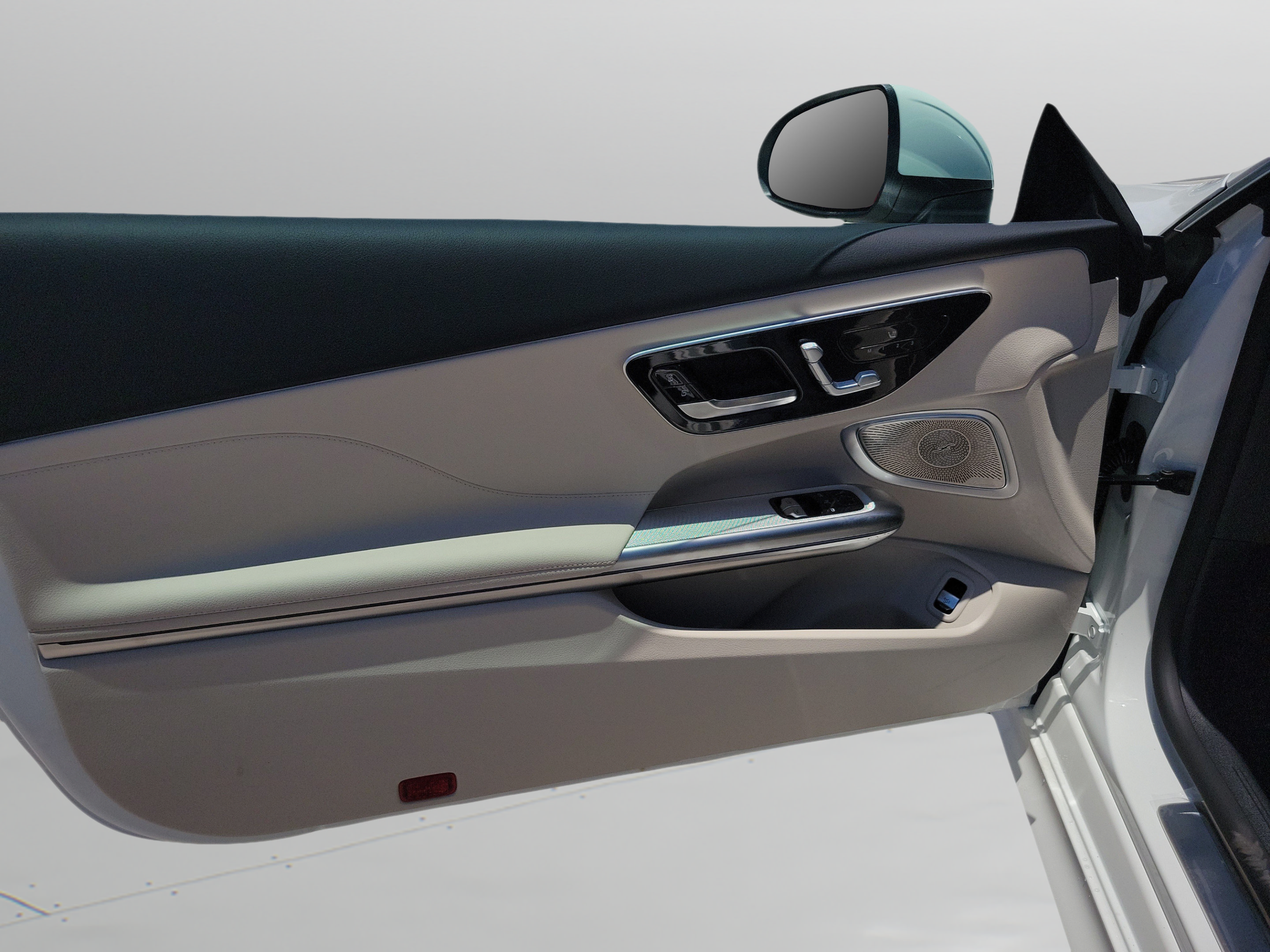 New 2026 Mercedes-Benz CLE 300 4MATIC Coupe image 7