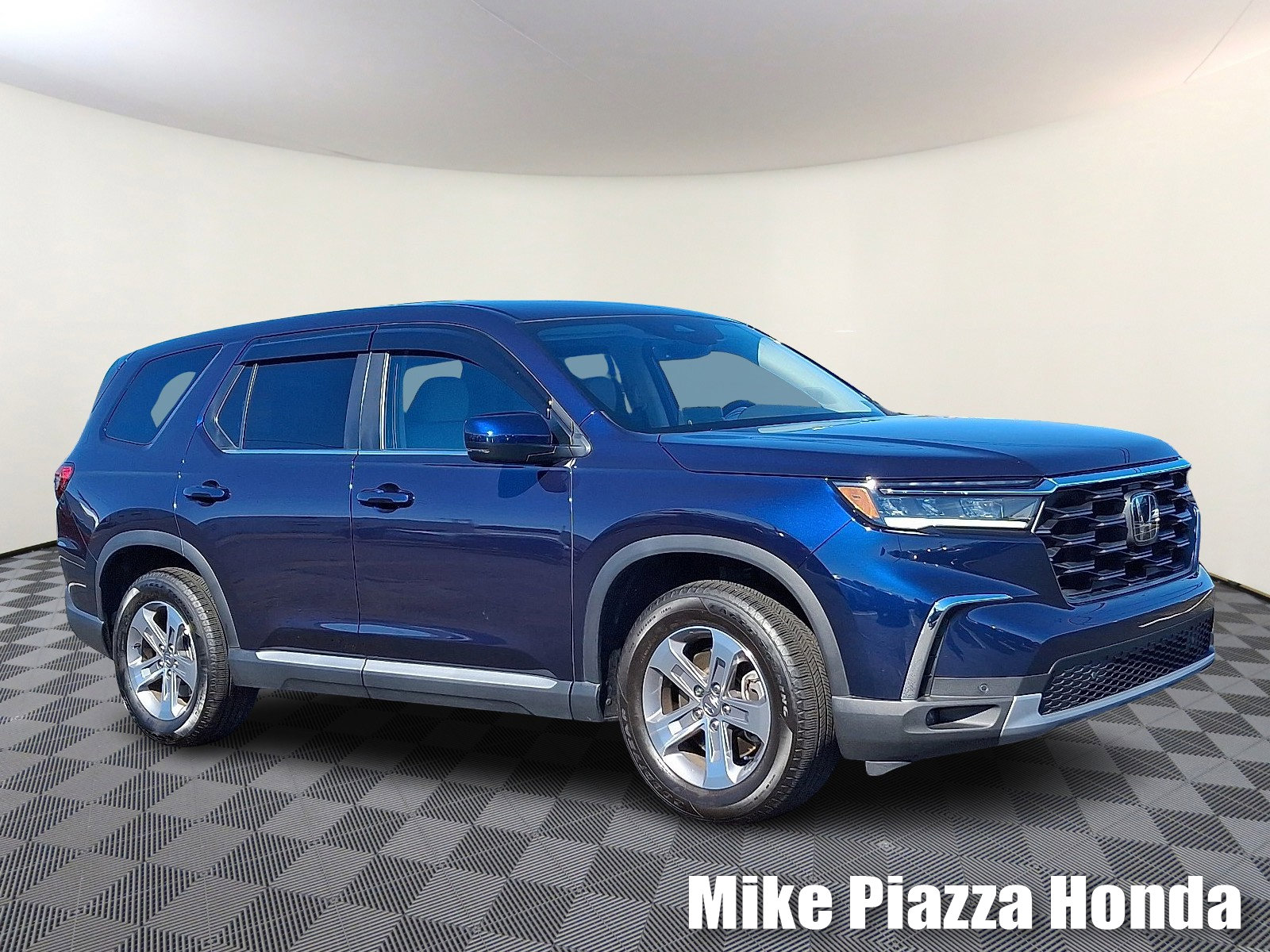 Used 2025 Honda Pilot EX-L image 1