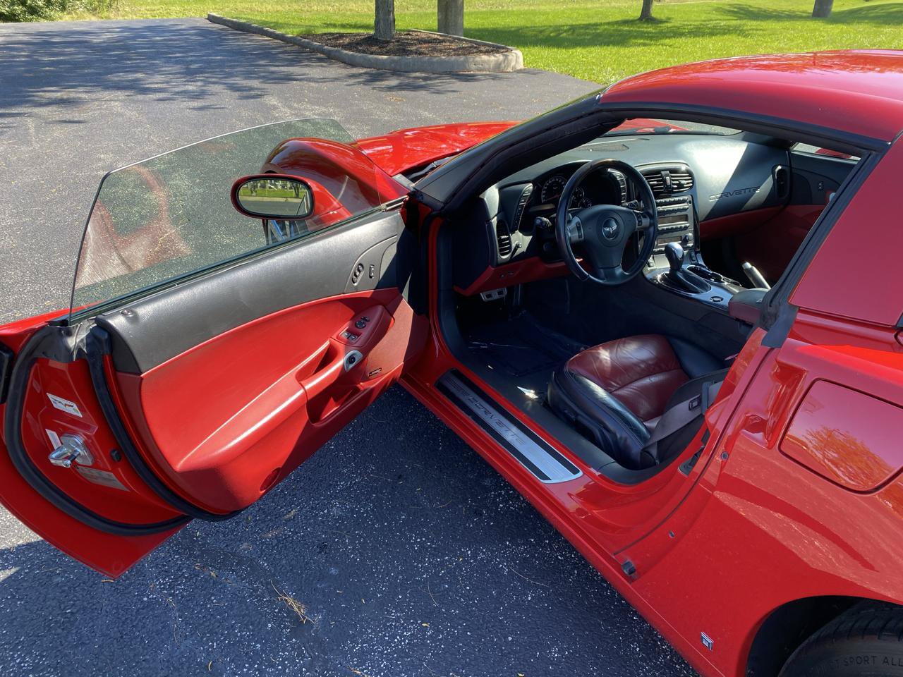 Used 2009 Chevrolet Corvette Coupe w/ Preferred Equipment Group RWD image 10