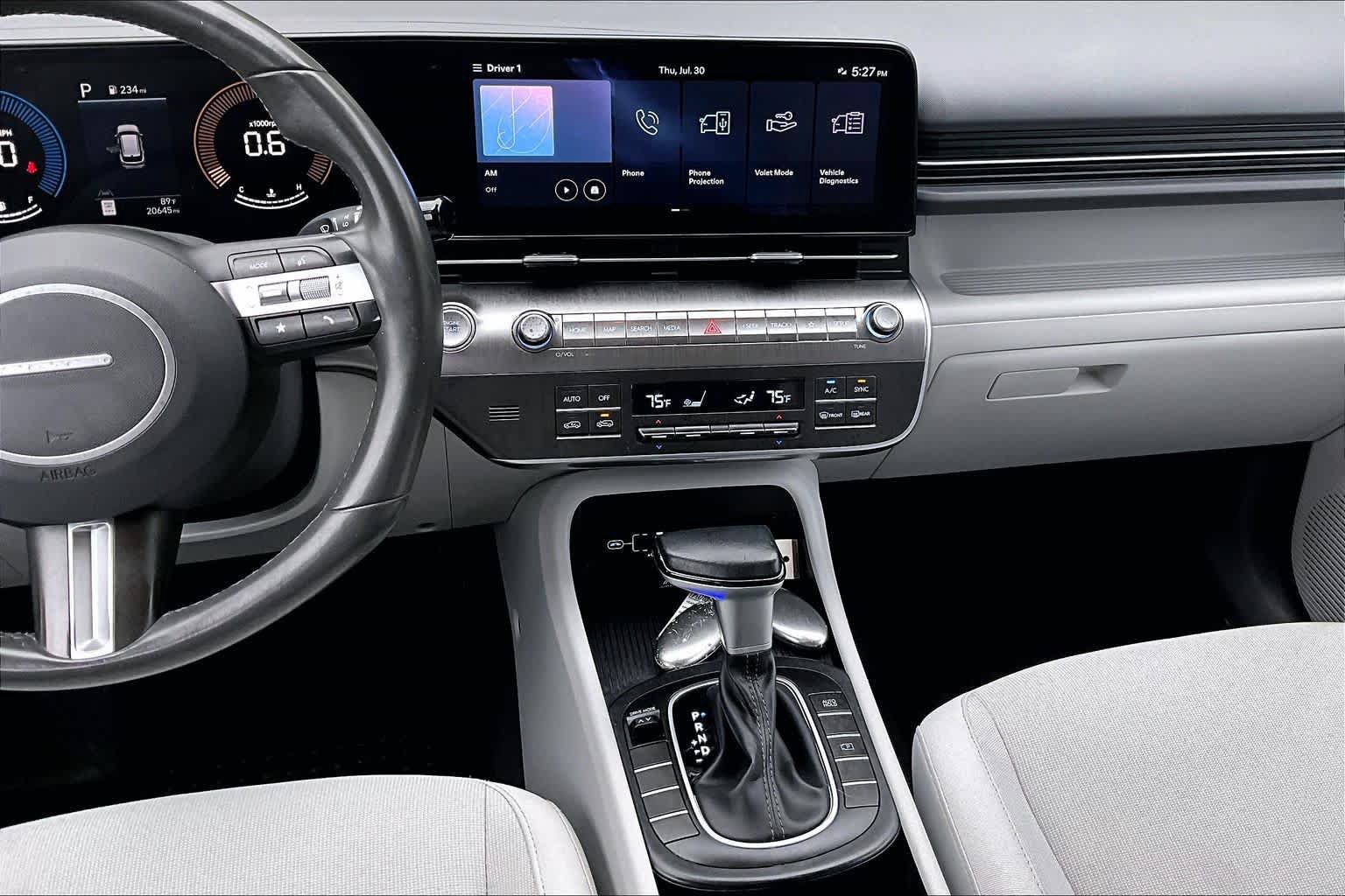 Used 2024 Hyundai Kona SEL FWD image 7