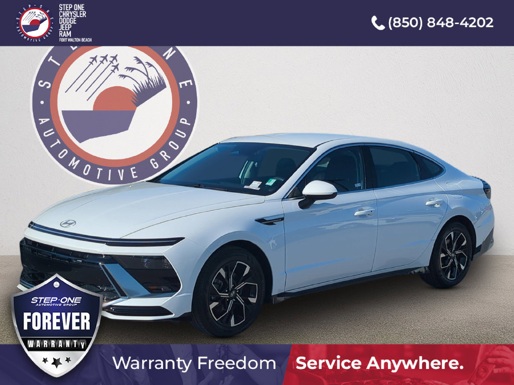 Used 2025 Hyundai Sonata SEL FWD image 2