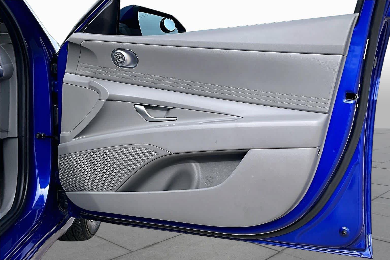 Certified 2024 Hyundai Elantra SEL FWD image 22