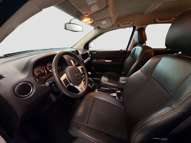 Used 2016 Jeep Compass Latitude image 20