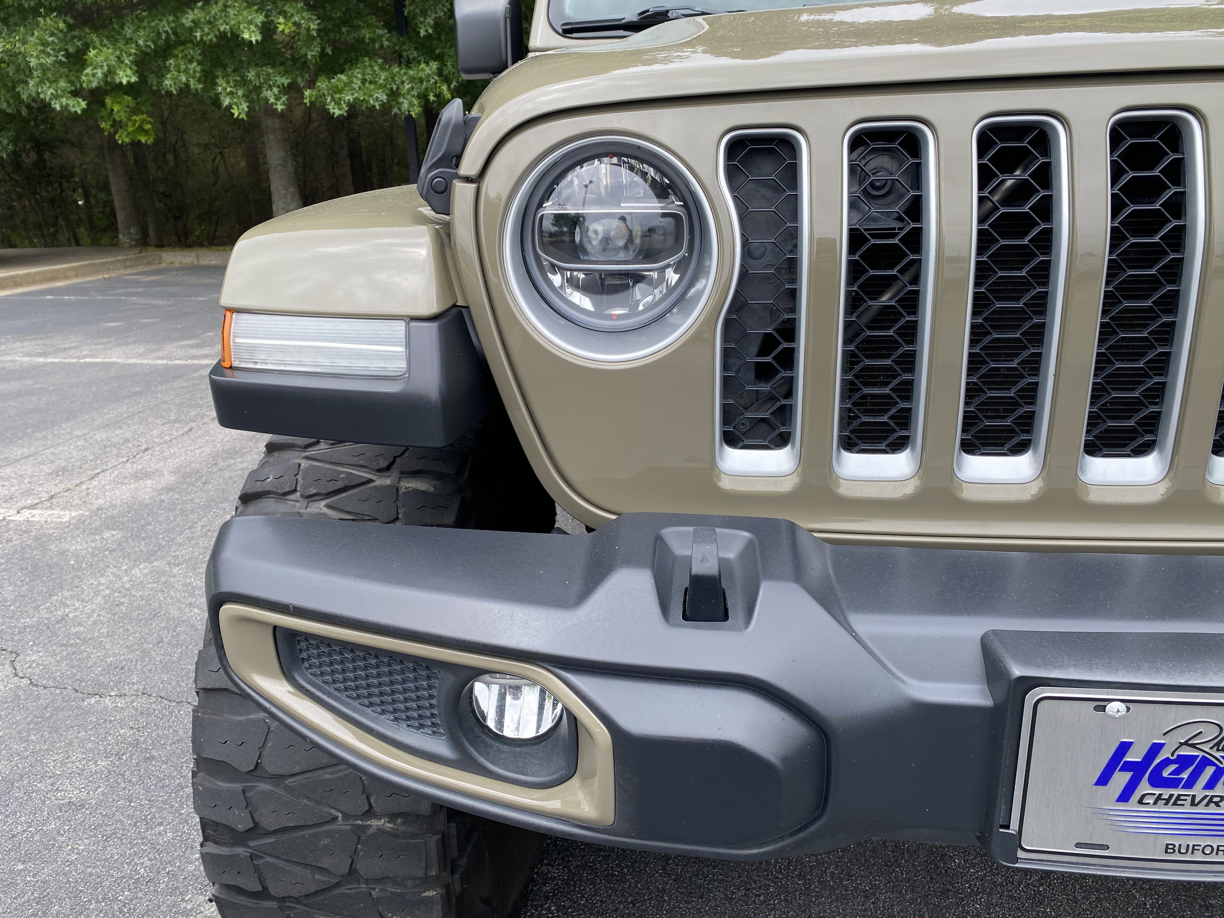 Used 2020 Jeep Gladiator Overland w/ Popular Equipment Package AWD/4WD image 14