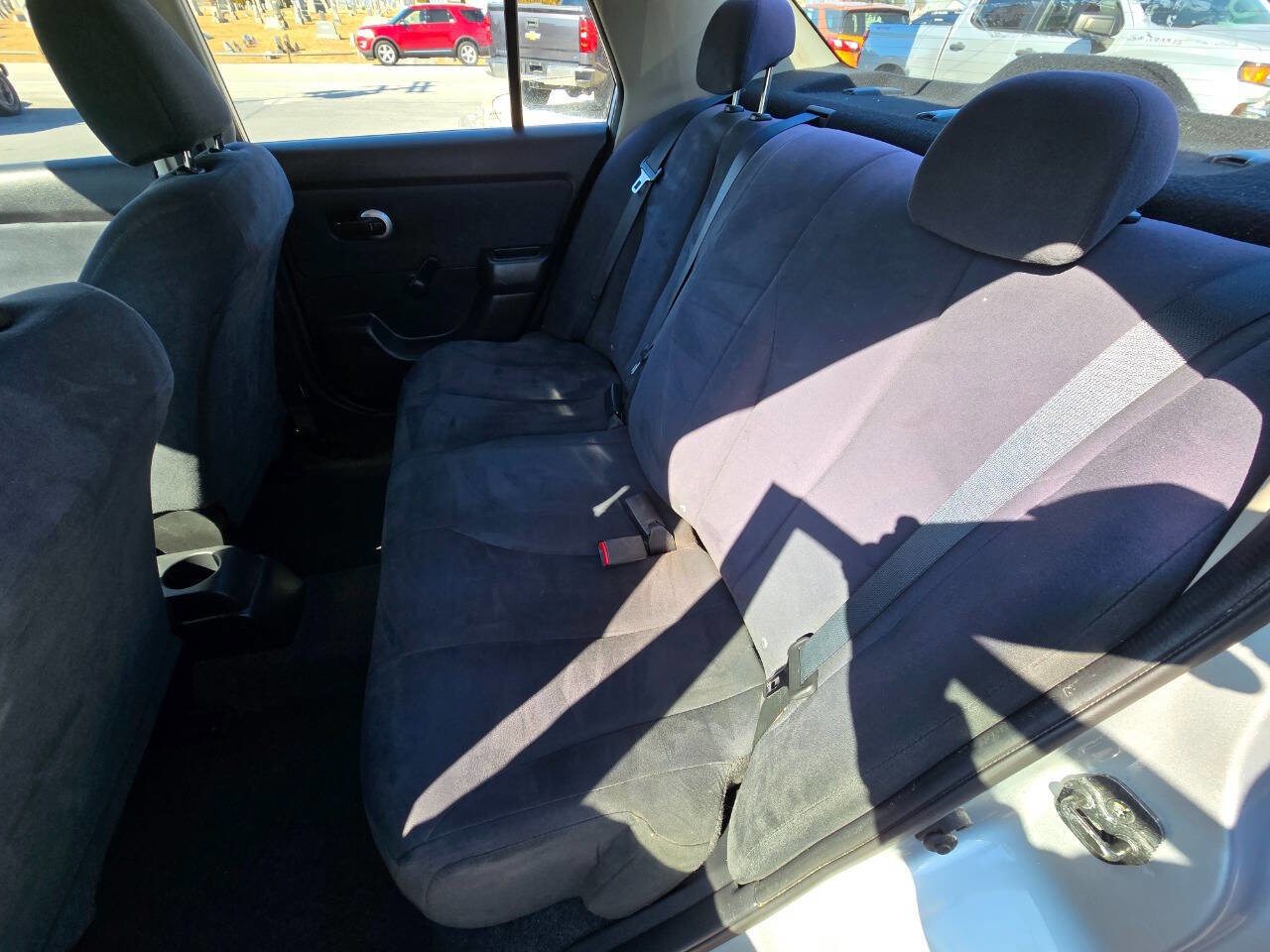 Used 2009 Nissan Versa Sedan image 17