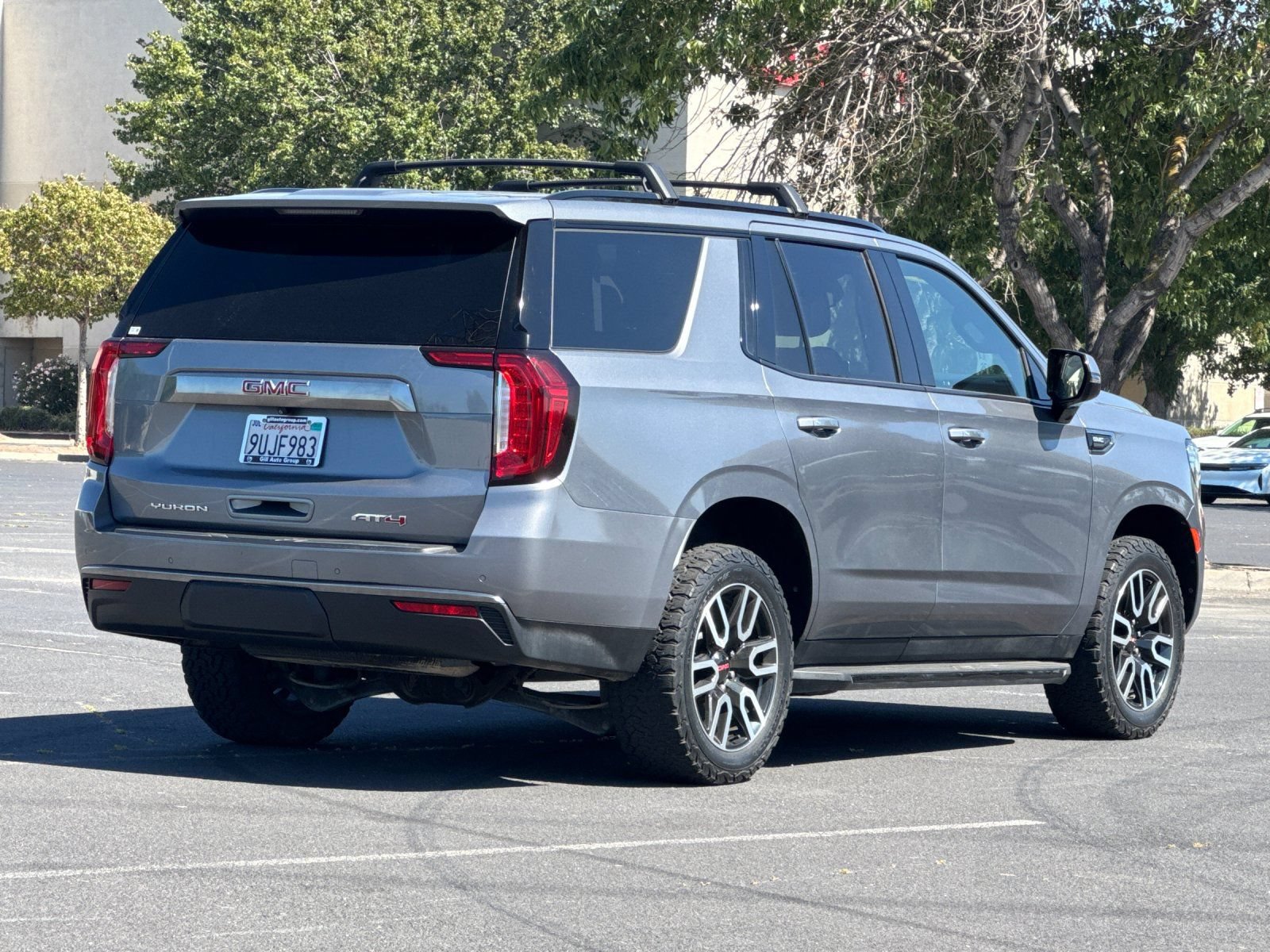 Used 2021 GMC Yukon AT4 AWD/4WD image 4