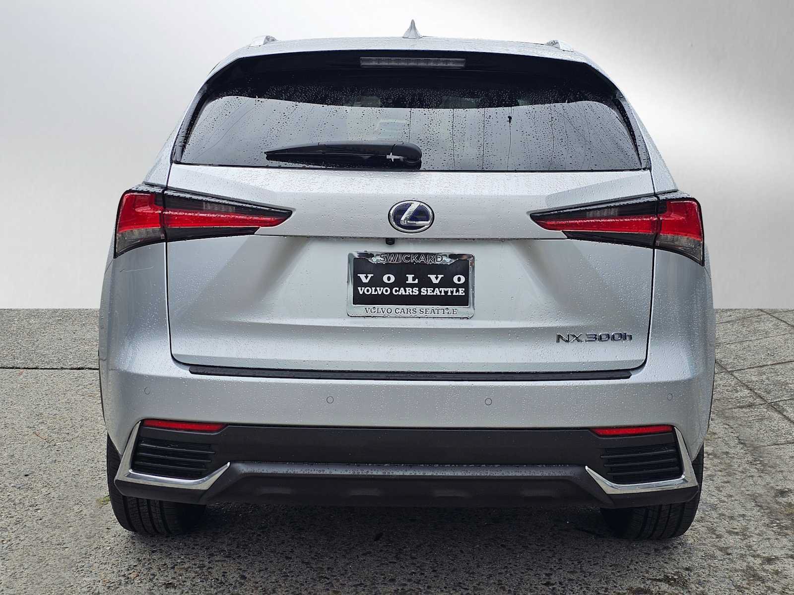 Used 2018 Lexus NX 300h AWD w/ Premium Package image 4