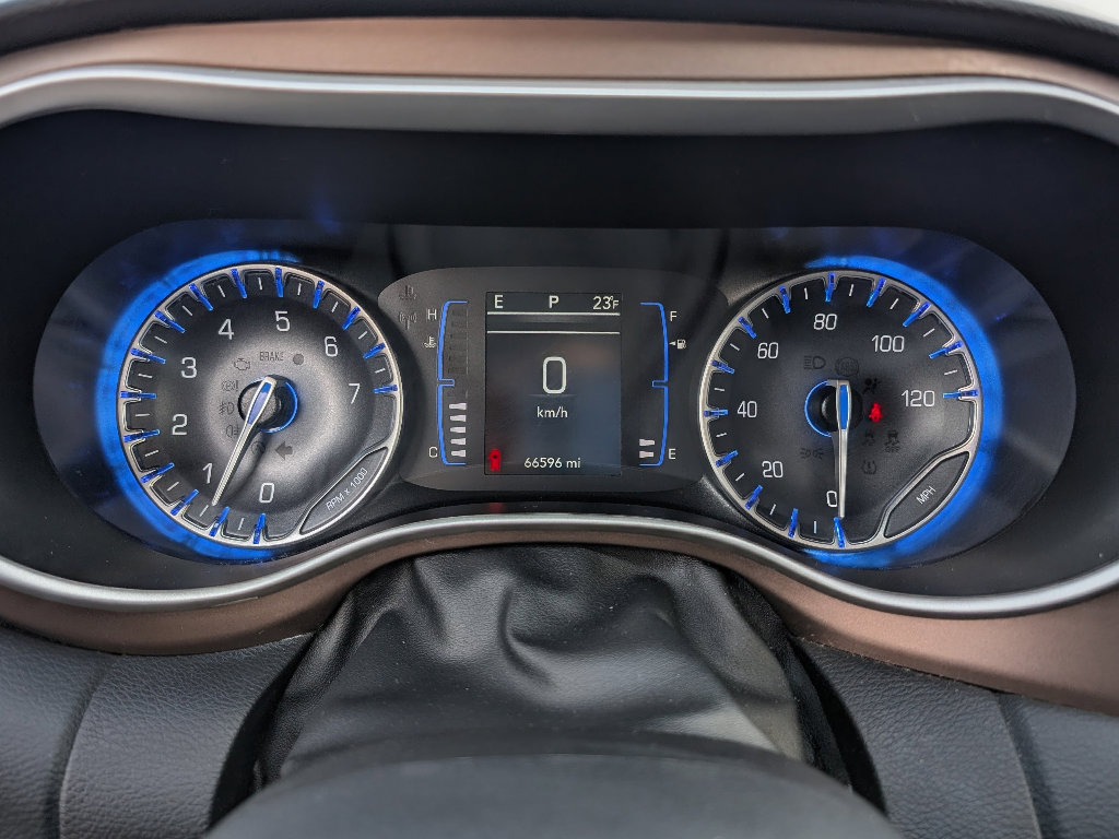 Used 2023 Chrysler Voyager LX image 20