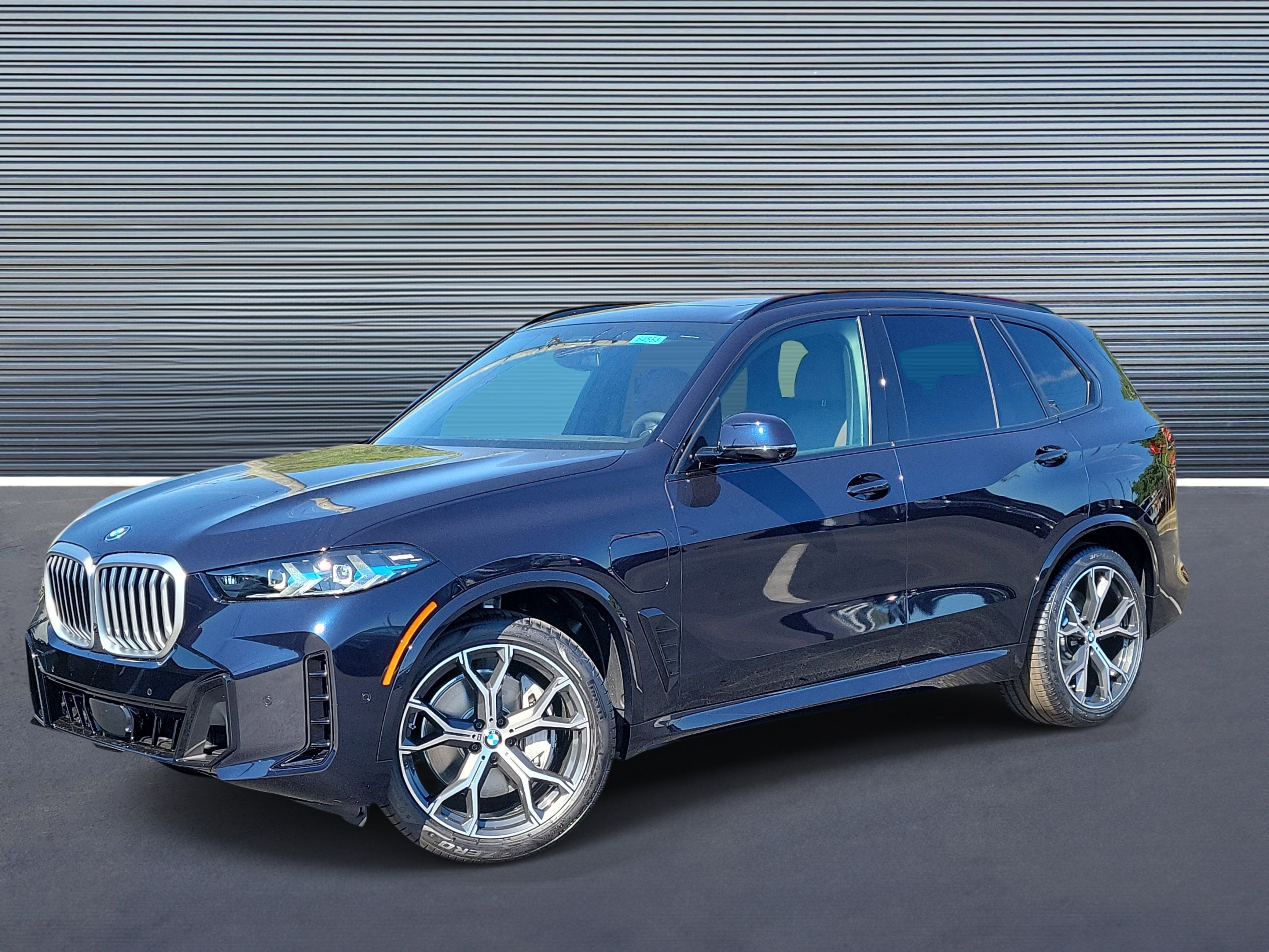 New 2026 BMW X5 xDrive50e w/ M Sport Package AWD/4WD image 1