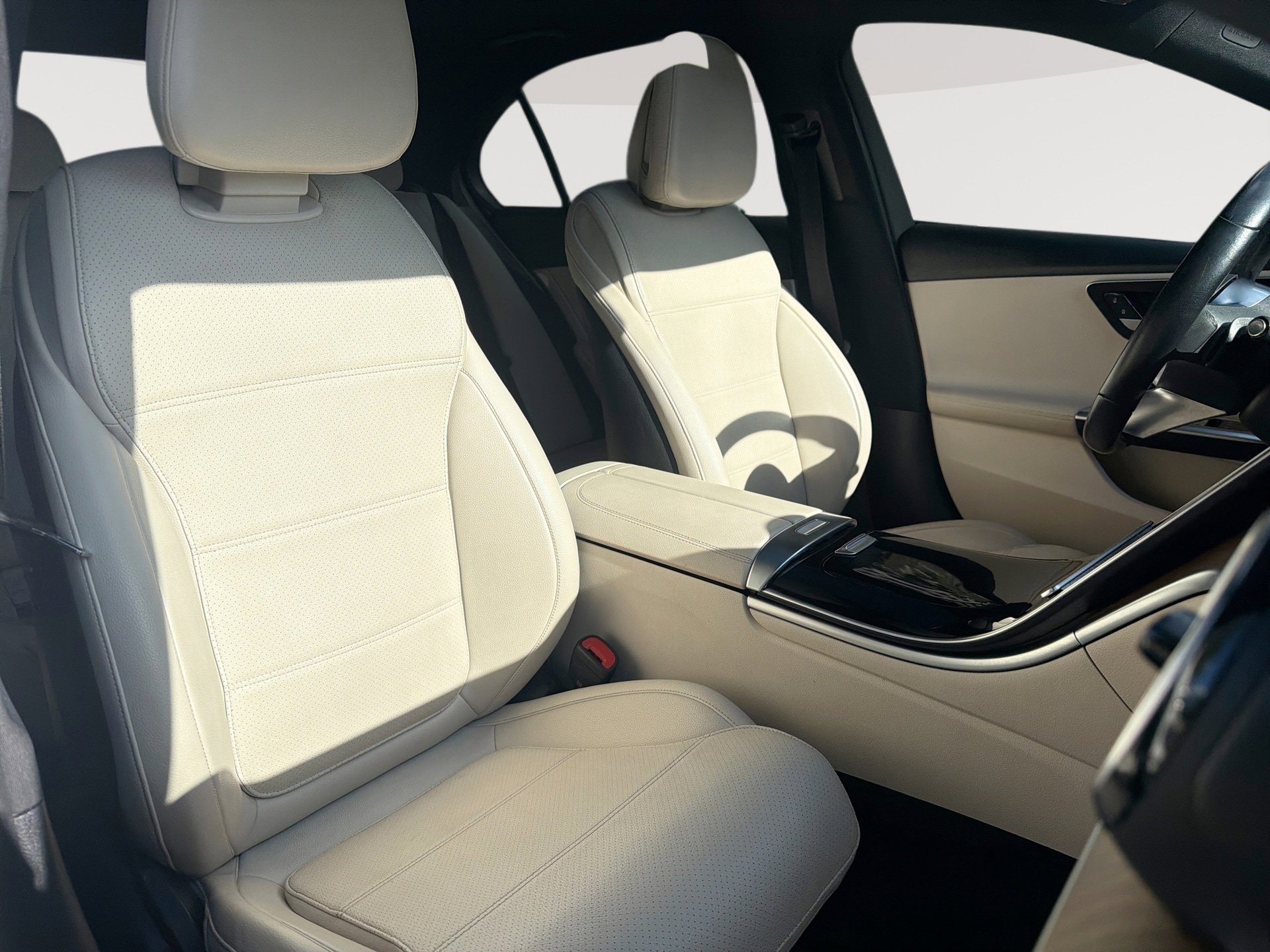 Used 2022 Mercedes-Benz C 300 Sedan image 28