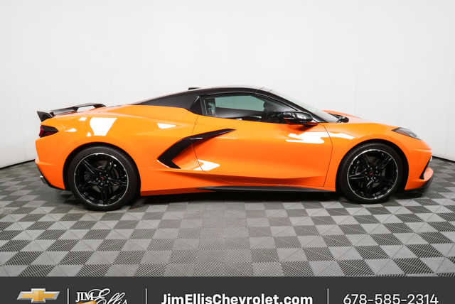 Used 2022 Chevrolet Corvette Stingray Premium Conv w/ Z51 Performance Package RWD image 2