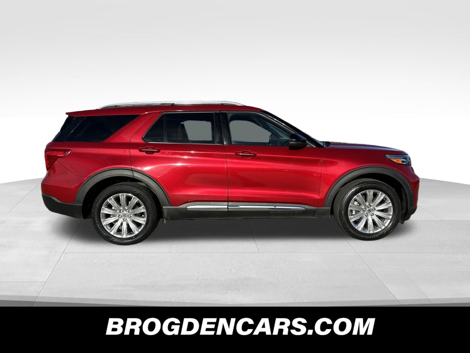 Used 2020 Ford Explorer Limited w/ Class III Trailer Tow Package image 2