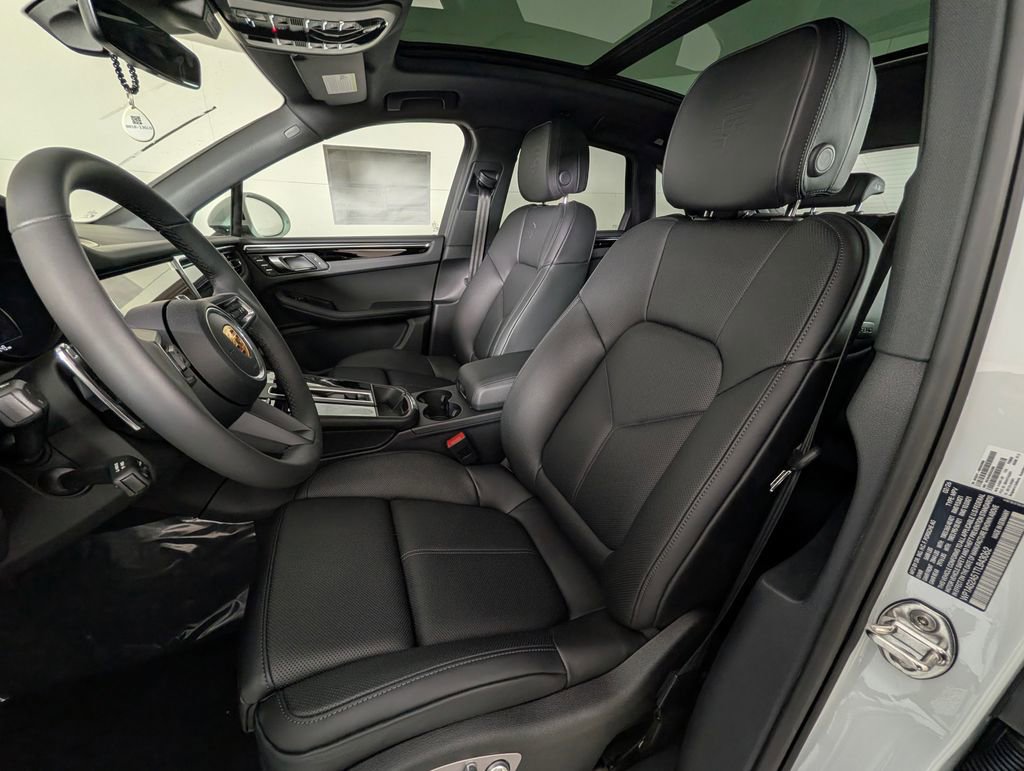 New 2026 Porsche Macan S image 5