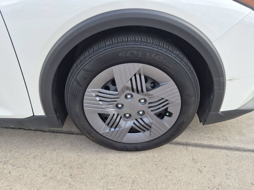 Used 2025 Kia K4 FWD image 10