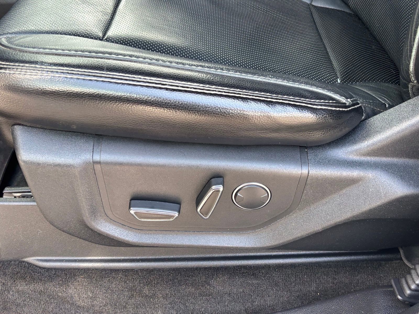 Used 2017 Ford F350 Lariat w/ Lariat Ultimate Package image 19