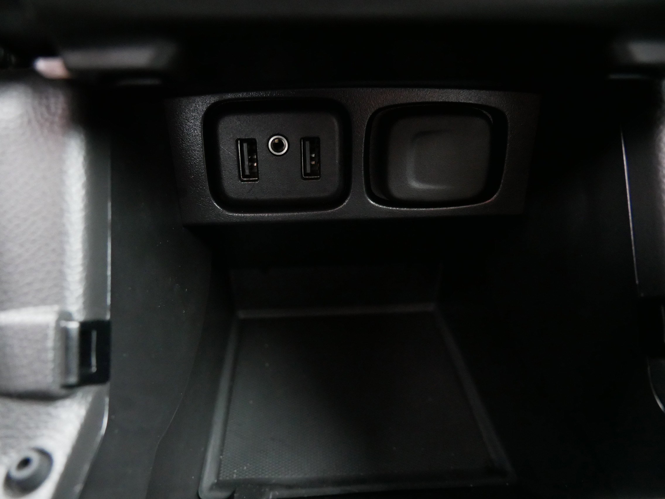 Used 2022 Buick Encore Preferred w/ Safety Package AWD/4WD image 29