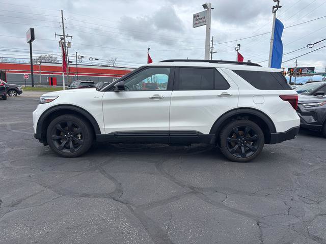 Used 2023 Ford Explorer ST-Line w/ Class IV Trailer Tow Package AWD/4WD image 4