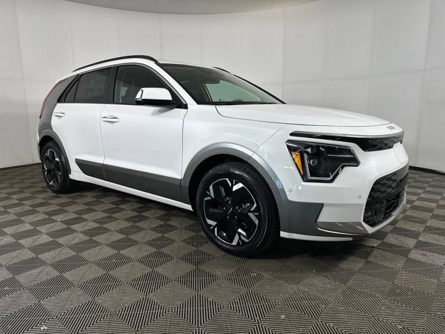 Used 2023 Kia Niro Wave w/ Wave Preserve Package video 2
