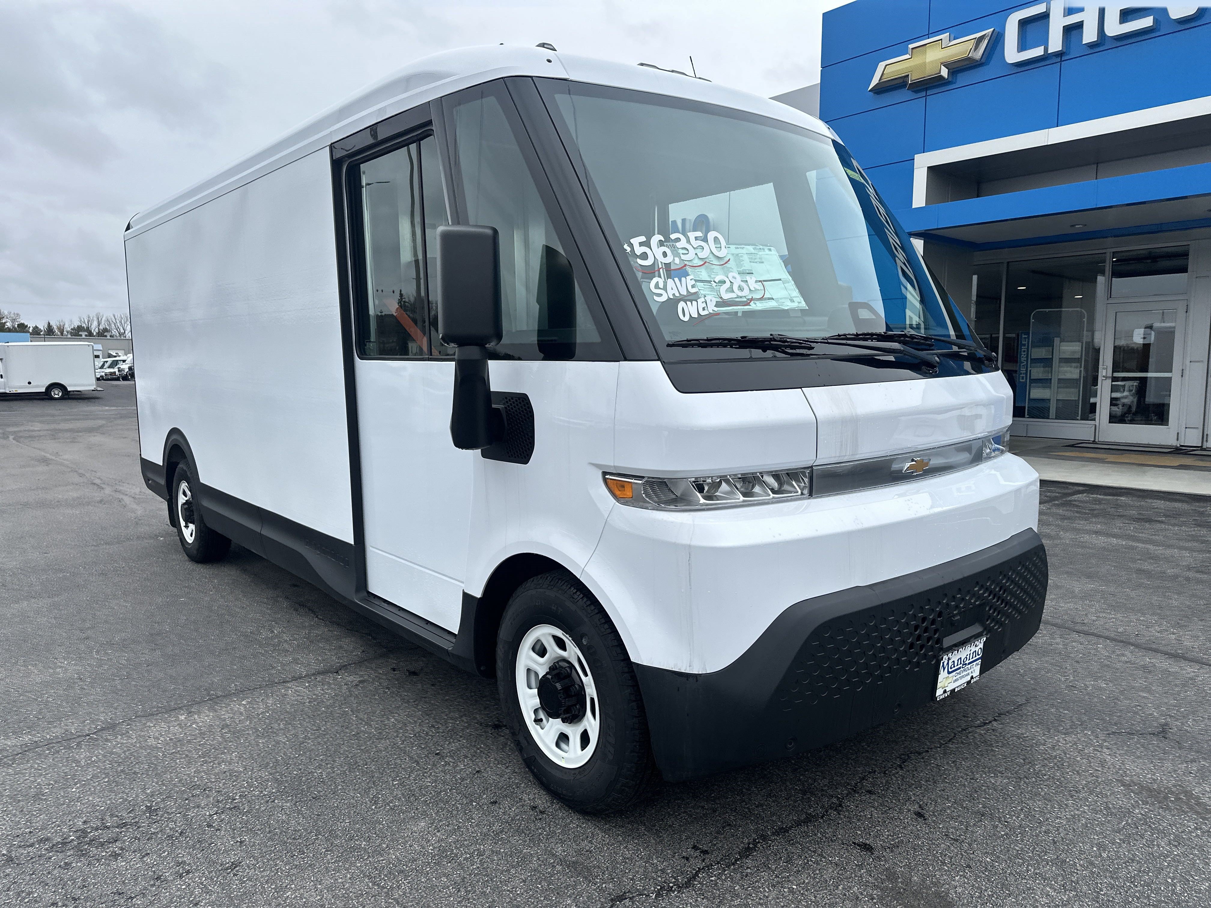 New 2025 Chevrolet Brightdrop 600 AWD/4WD image 2