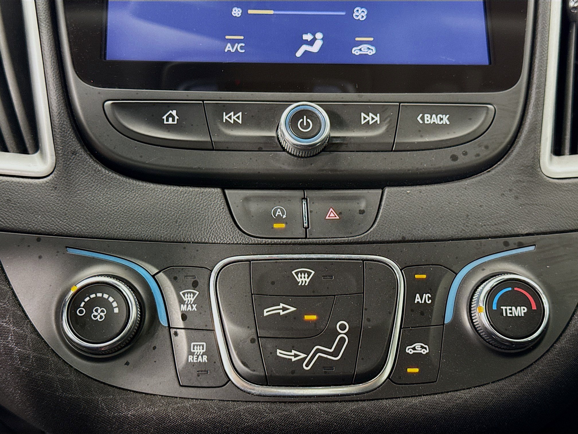 Used 2023 Chevrolet Malibu LS FWD image 18