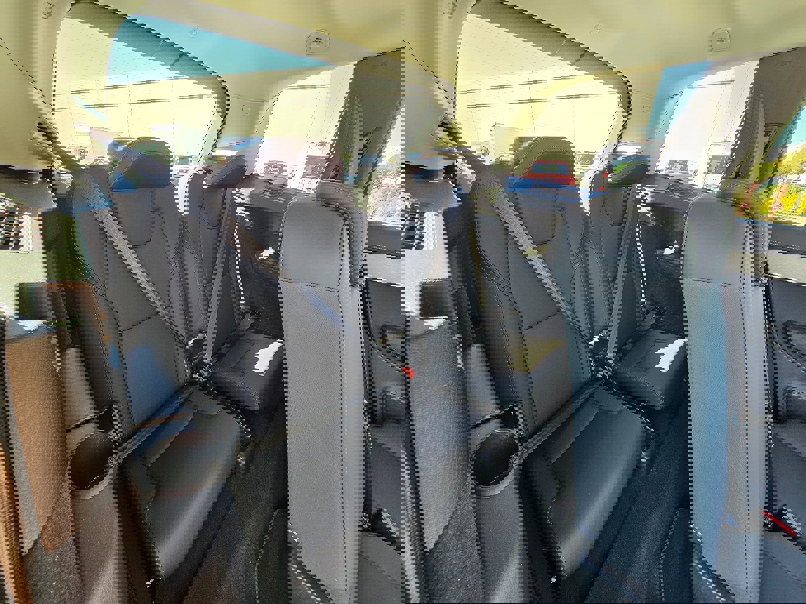 Used 2025 Volvo XC90 B6 Plus image 35