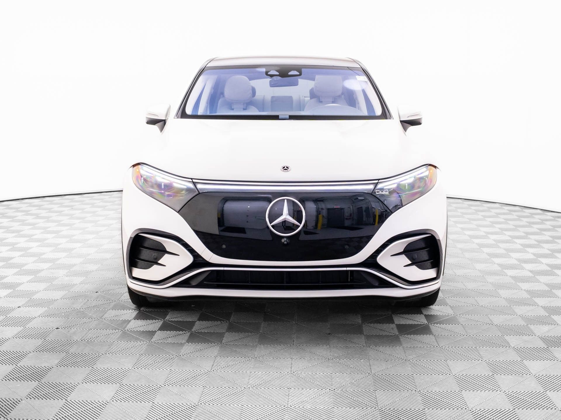 Used 2023 Mercedes-Benz EQS 580 4MATIC SUV image 8