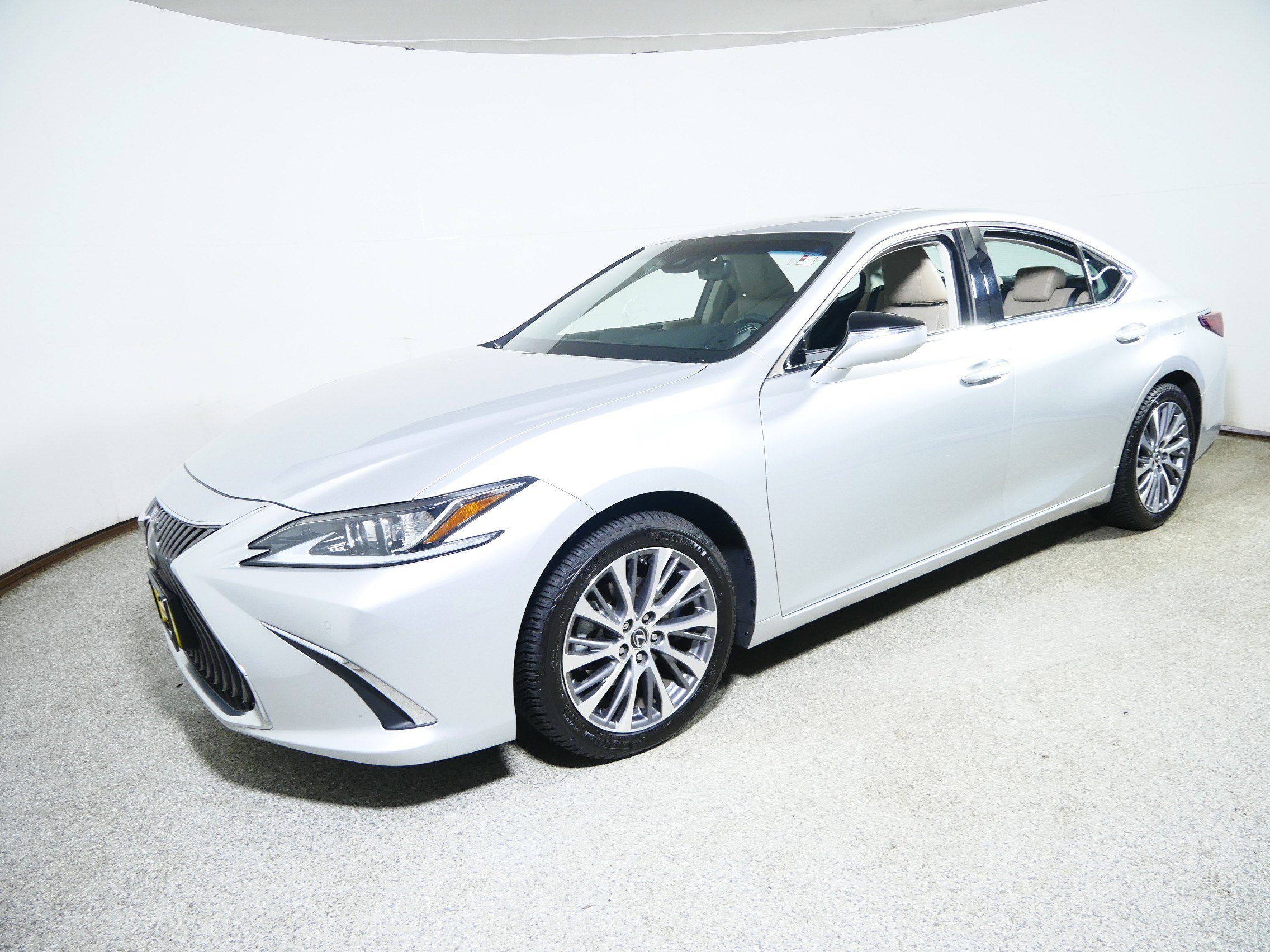 Used 2019 Lexus ES 350 w/ Premium Package FWD image 3