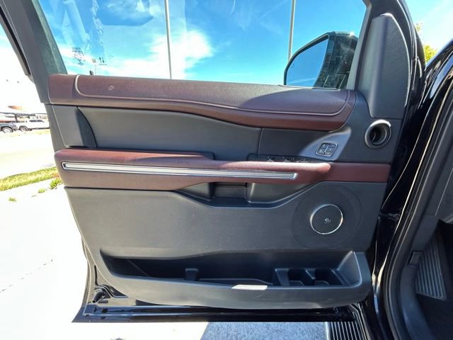 Used 2023 Ford Expedition Max Limited image 10