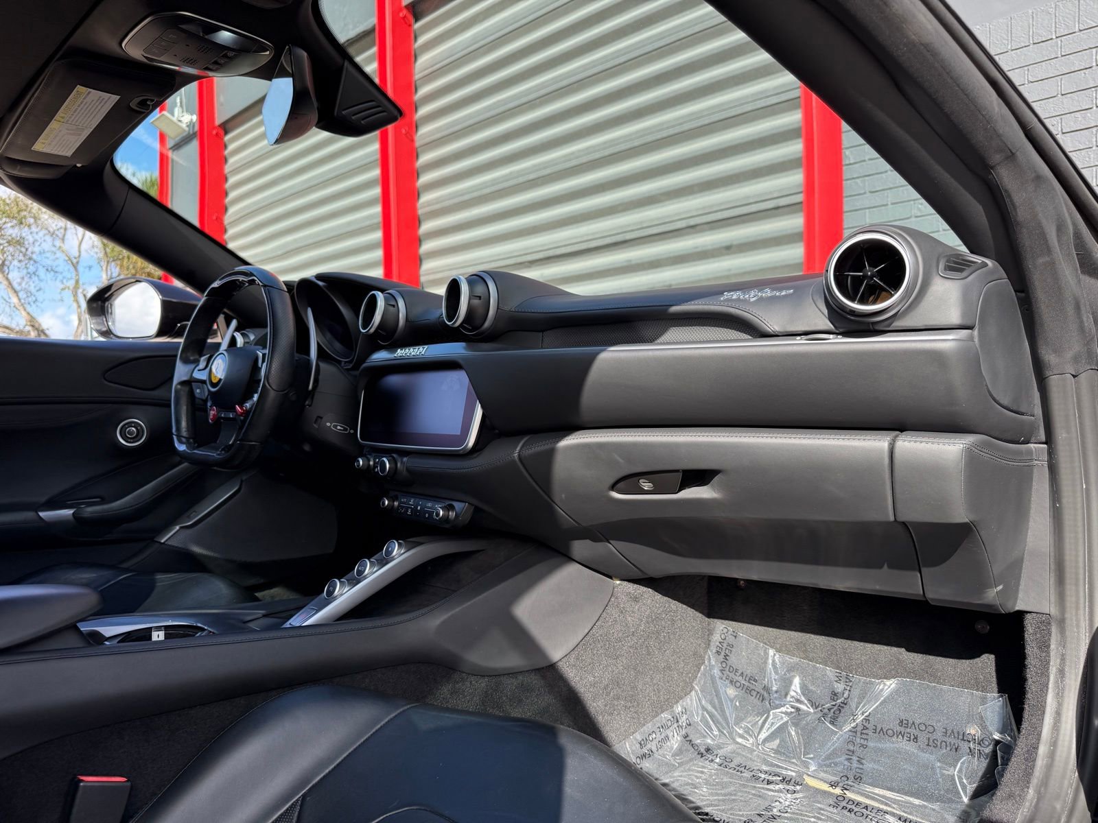 Used 2019 Ferrari Portofino image 23