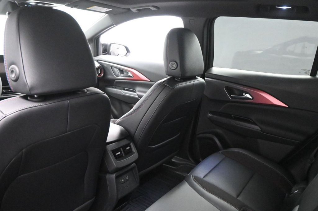 New 2026 Chevrolet Equinox EV RS w/ Convenience Package II FWD image 38