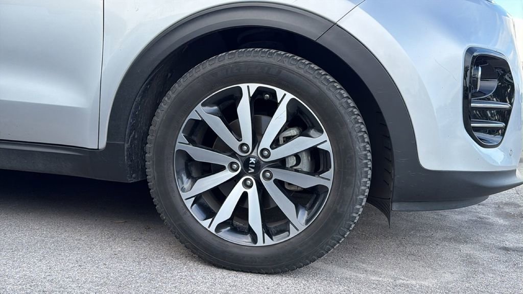 Used 2018 Kia Sportage EX w/ EX Technology Package FWD image 4