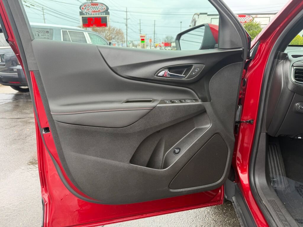 Used 2024 Chevrolet Equinox RS AWD/4WD image 9