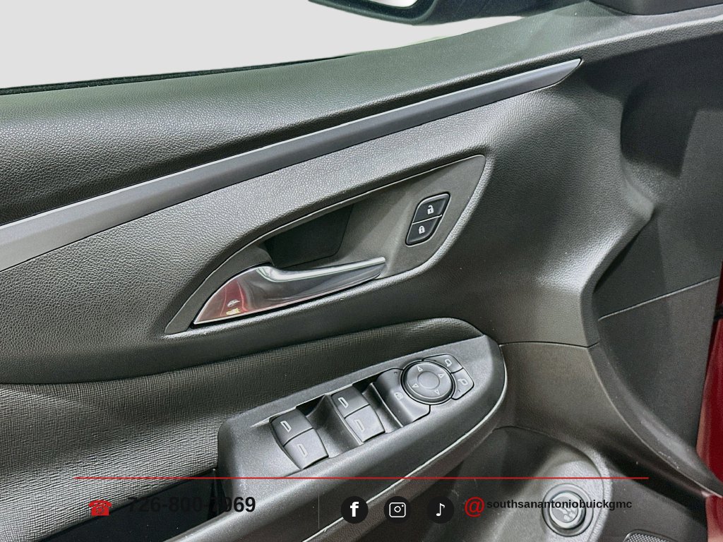 Used 2025 Buick Envista Preferred w/ Convenience II Package FWD image 18
