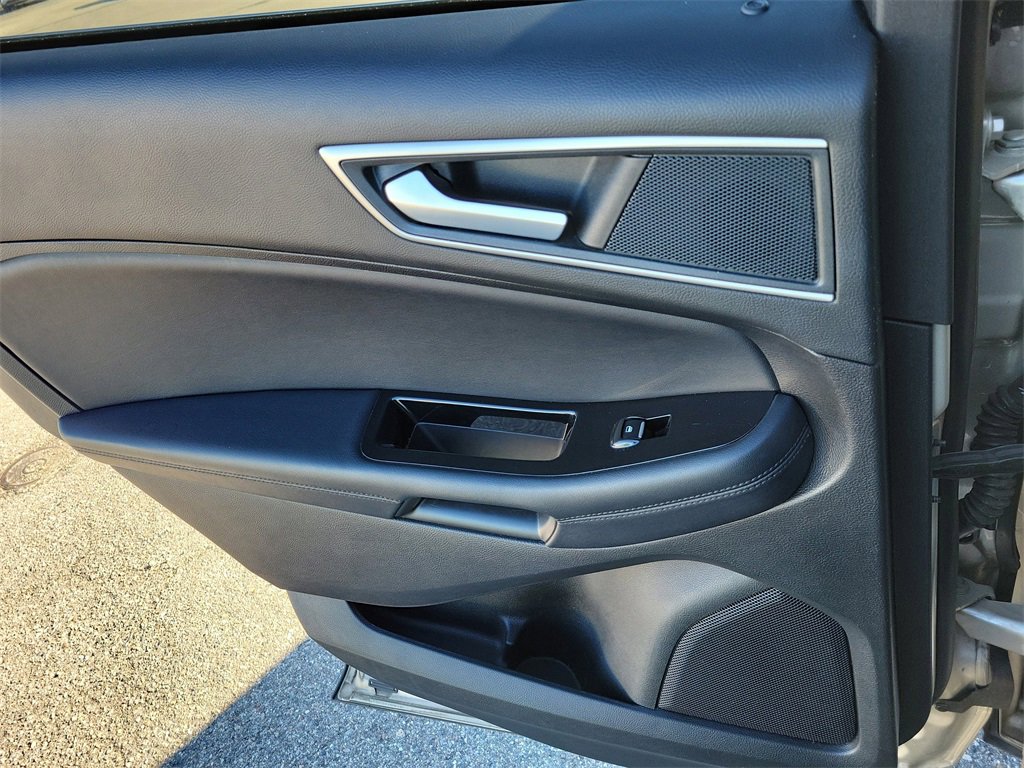 Used 2018 Ford Edge SEL w/ Equipment Group 201A image 14