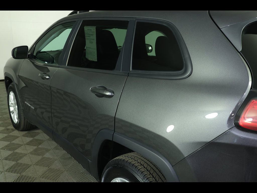 Used 2022 Jeep Cherokee Latitude Lux w/ Sun & Sound Group image 19