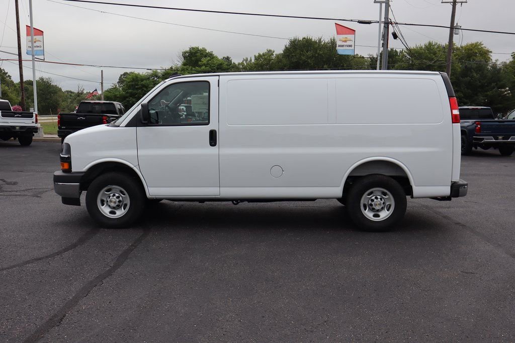 New 2025 Chevrolet Express 2500 w/ Driver Convenience Package image 17