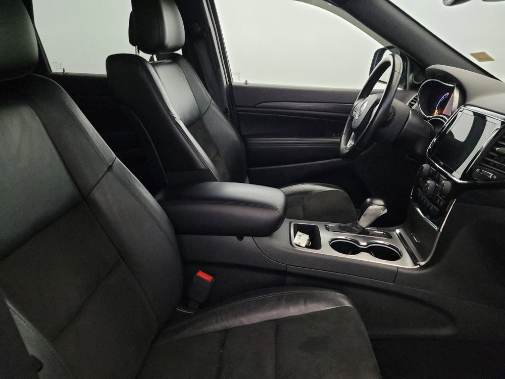 Used 2020 Jeep Grand Cherokee Altitude AWD/4WD image 21