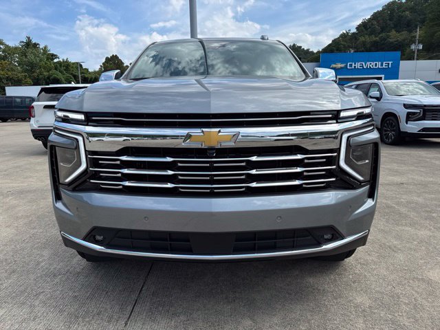 New 2026 Chevrolet Suburban Premier AWD/4WD image 2