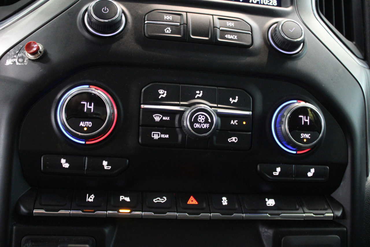 Used 2021 Chevrolet Silverado 2500 LT w/ Convenience Package image 24